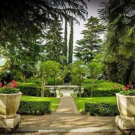 Eden The Private Retreat *